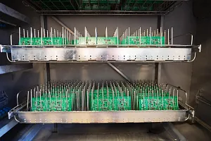 Автоматическая отмывка печатных узлов